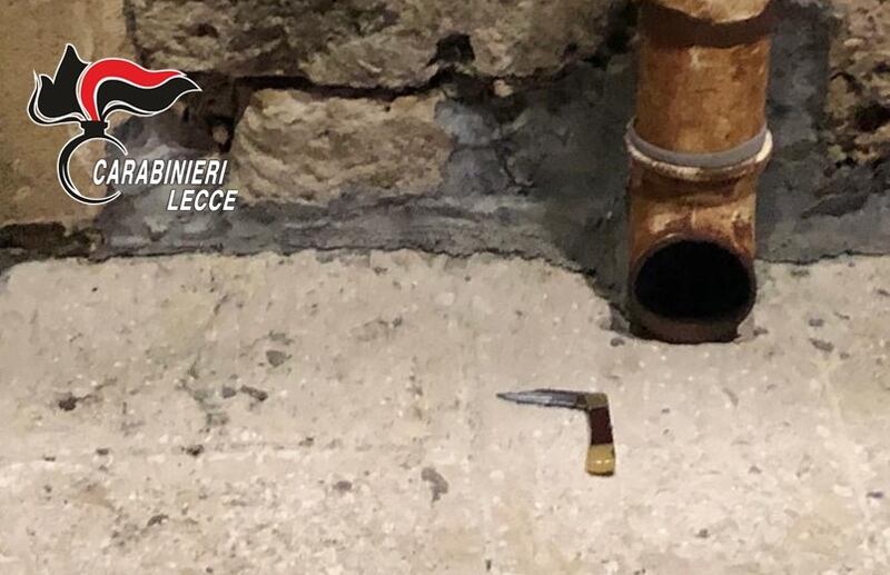 Lecce, il volto dell'autore e l'arma del delitto 2