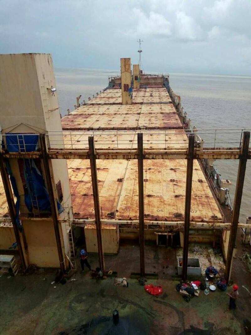 Nave fantasma Myanmar