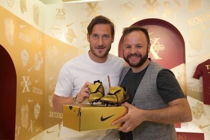 Le nuove scarpe di Totti 3