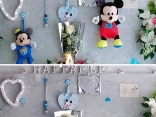 Furto di giocattoli dalla tomba di un bambino: sconcerto a Casoria