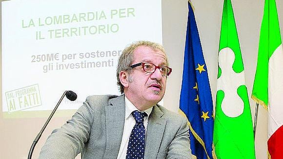 «Referendum via internet per scegliere la bandiera»