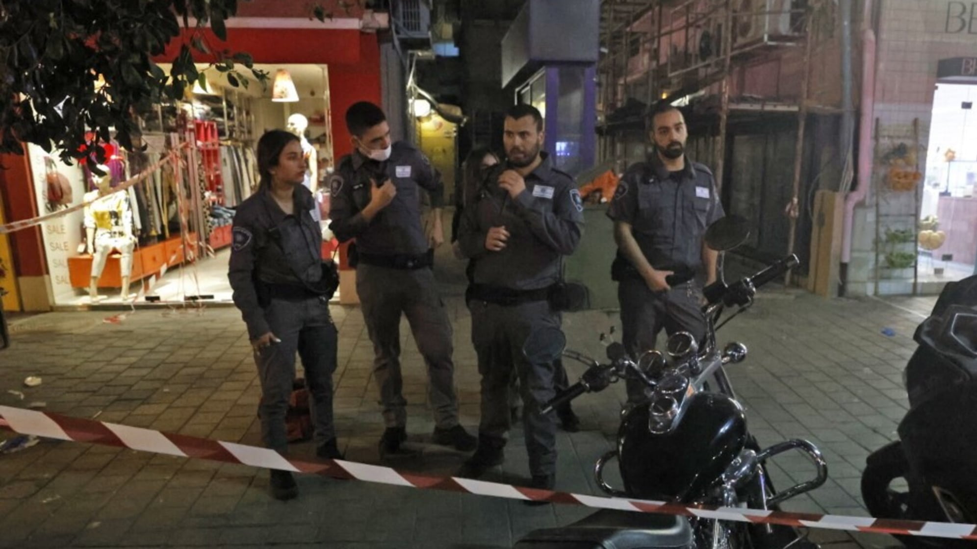 Attentato a Tel Aviv: sparatoria in centro città, almeno due morti