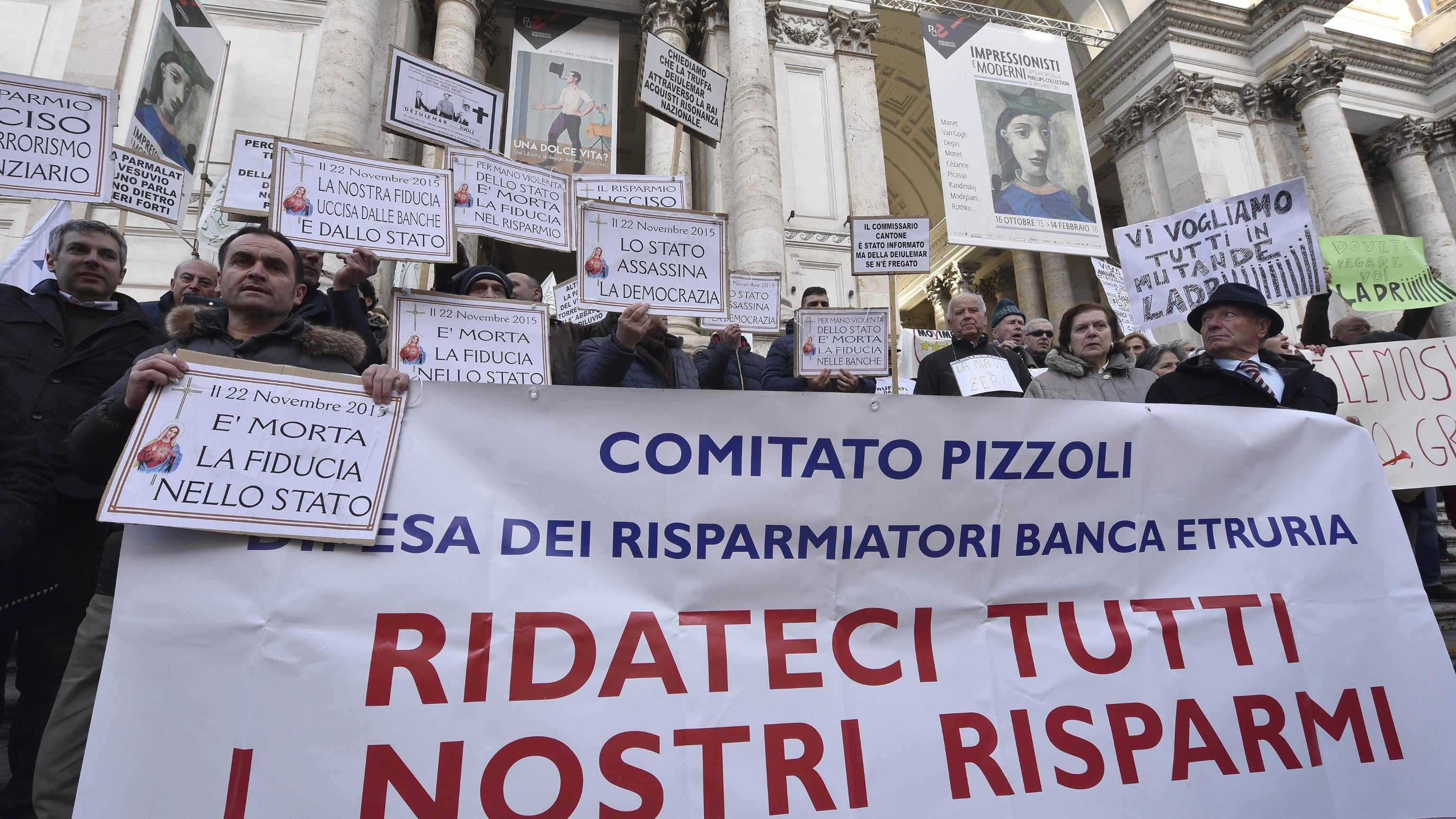 Bankitalia, la rabbia dei risparmiatori: "Papa Francesco aiutaci"