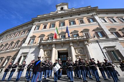 Concerto per ""Montecitorio a porte aperte" della Banda dell'Esercito Italiano 12