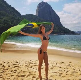 Alessandra Ambrosio, lato b da urlo 4
