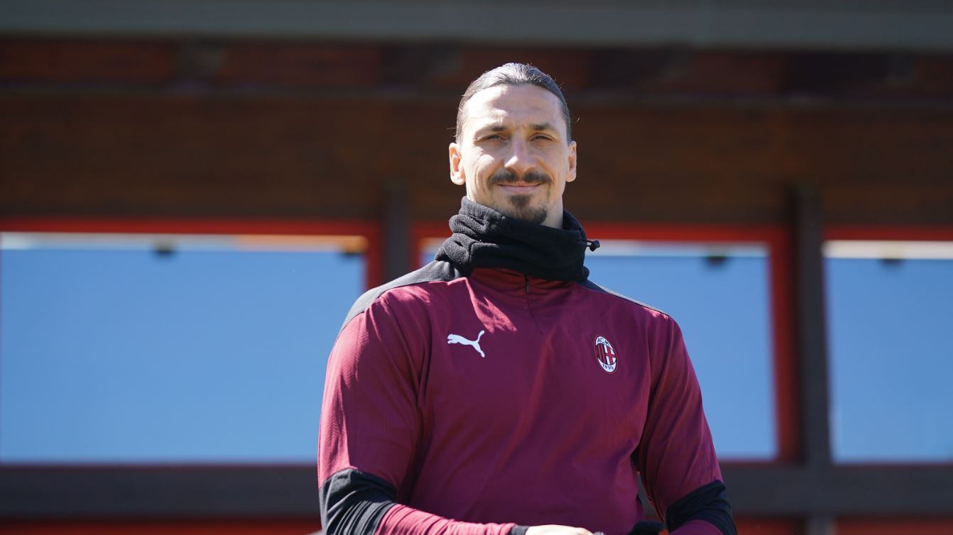 Milan, Zlatan Ibrahimovic rinnova per un'altra stagione