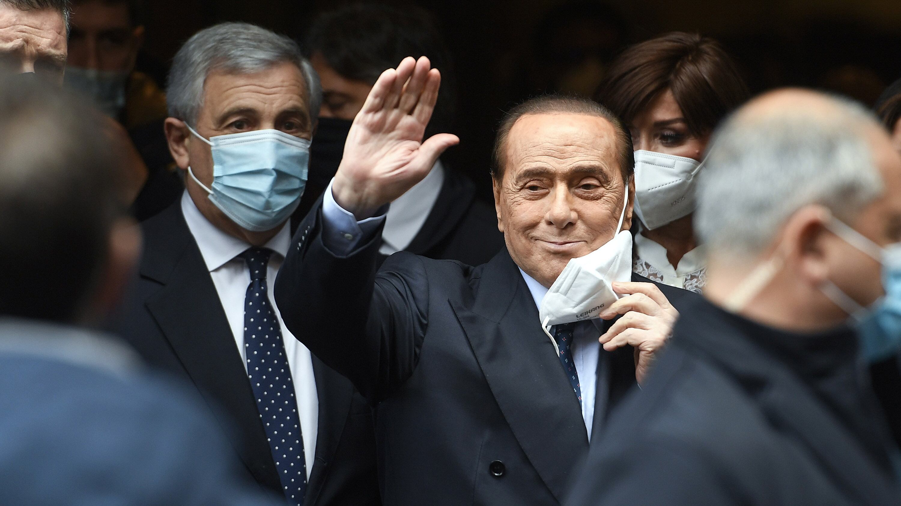 L'"Utopia" diventa realtà. Ecco l'avventura più folle di Silvio Berlusconi