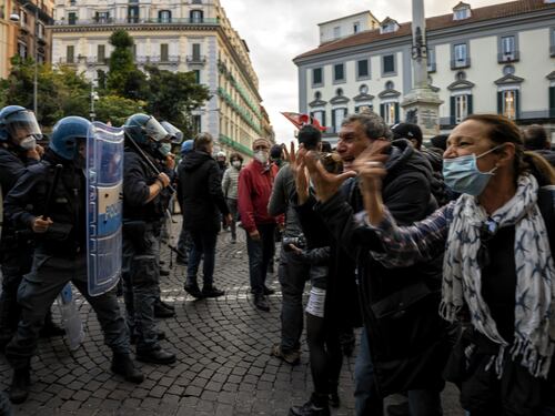 Estremisti e malavita: i focolai della violenza che incendiano la crisi