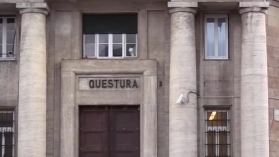 Rissa in centro, paura per i residenti: marocchino ferito, gambiano ricercato
