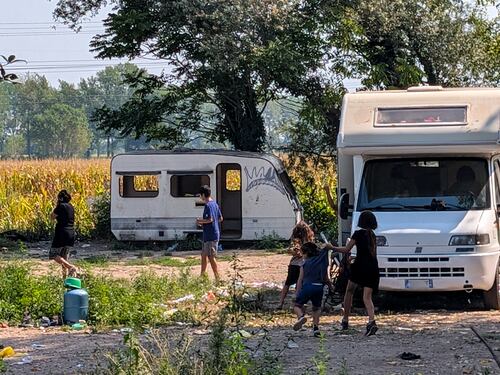 Incidente di Milano, fermata la madre del 13enne rom alla guida. Deve scontare un cumulo di pene