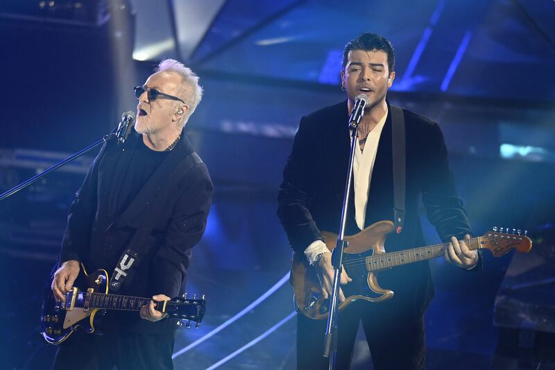 Sanremo 2024: ecco il look della quarta serata del Festival dei The Kolors 7
