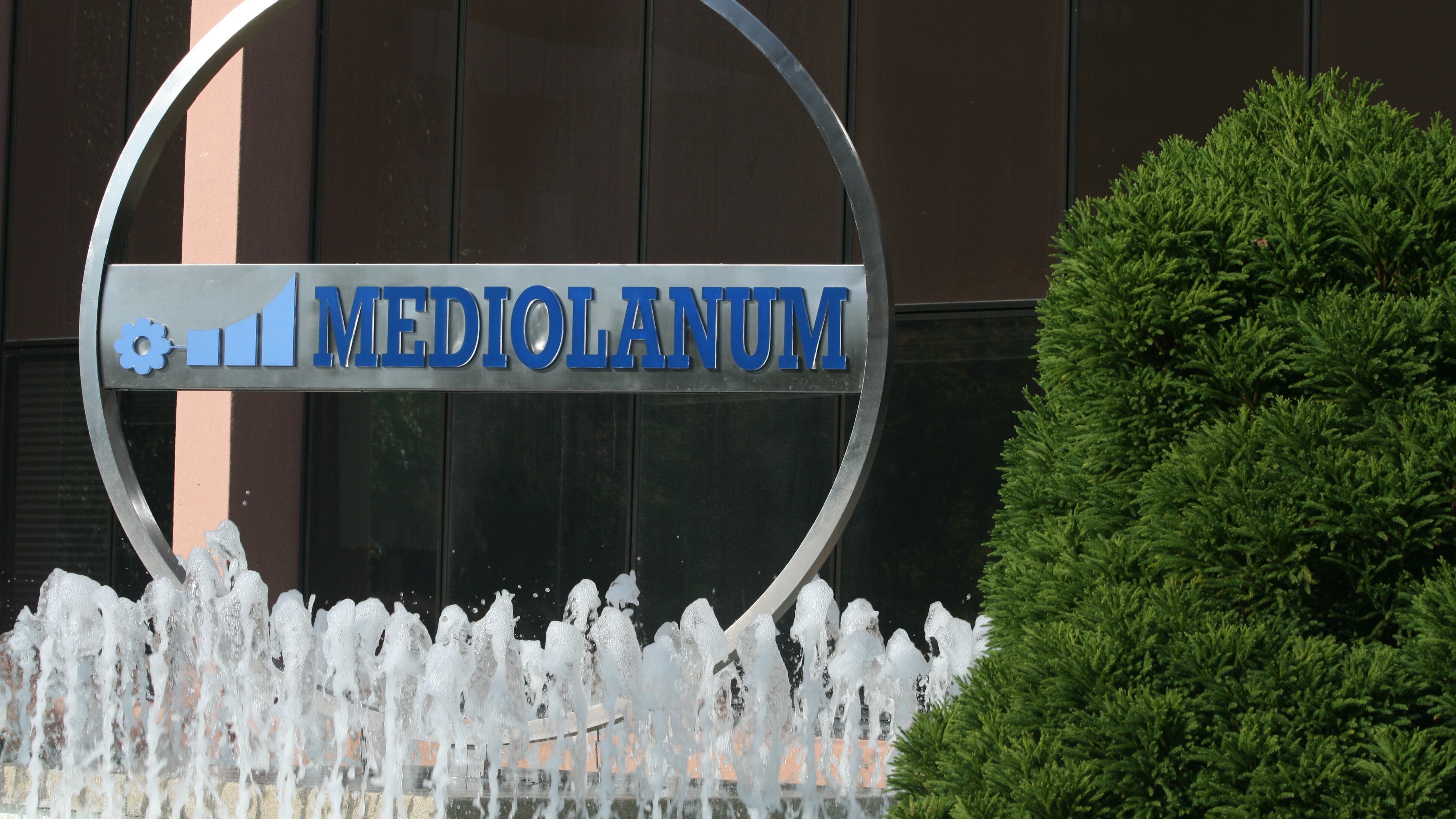 Caso Mediolanum, chiesta l'archiviazione per Berlusconi