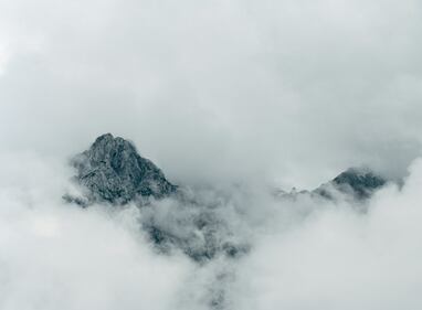 "Il mare di nebbia", la mostra fotografica di Axel Hutte 1