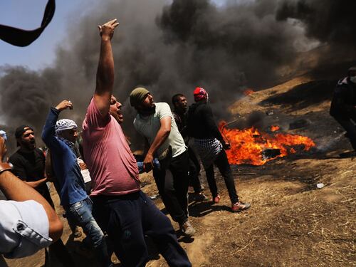 Gaza, utilizzati aquiloni incendiari e droni lancia lacrimogeni