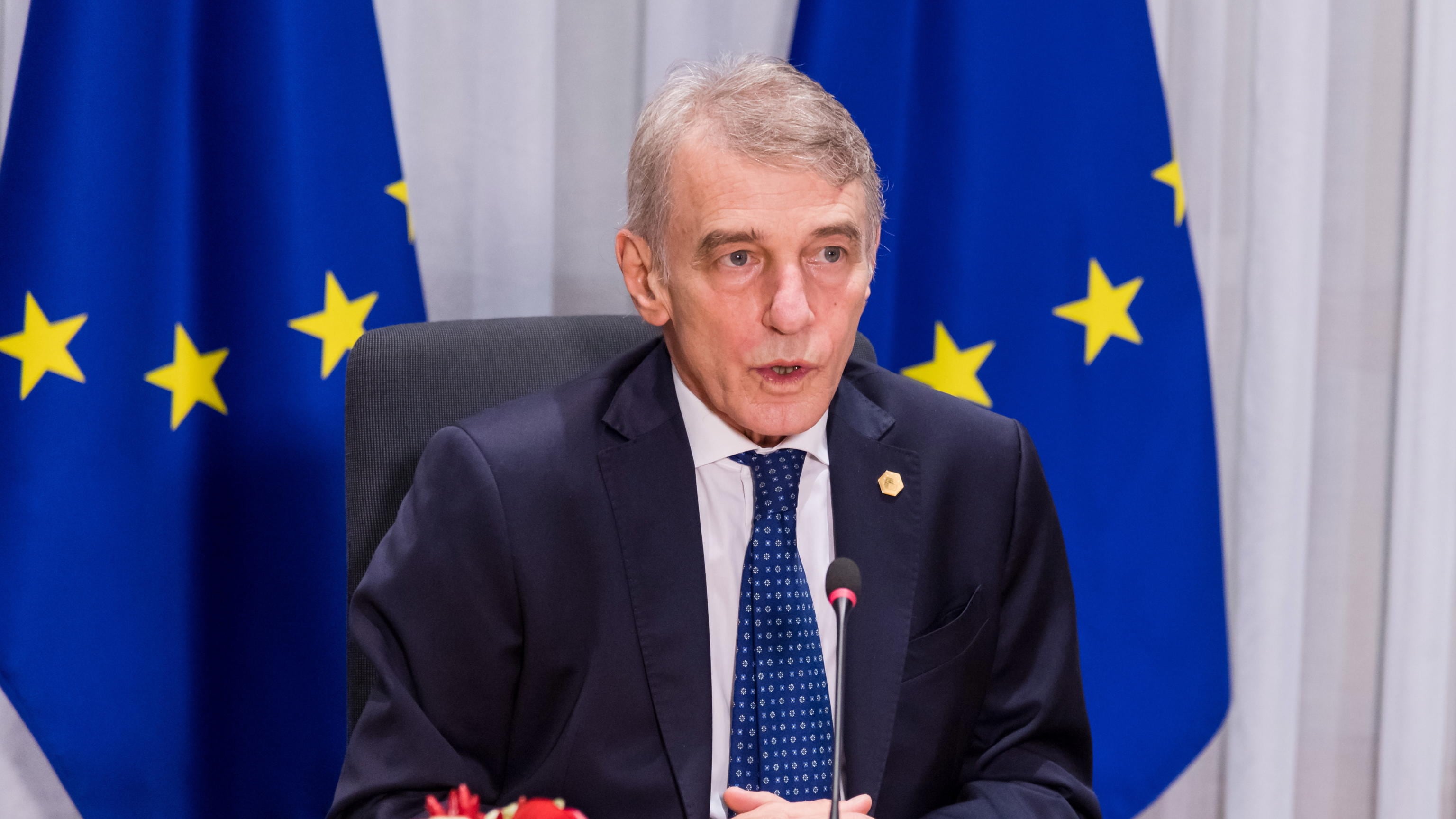 "Finalmente questo b...". L'attacco choc a Sassoli dell'eurodeputato tedesco