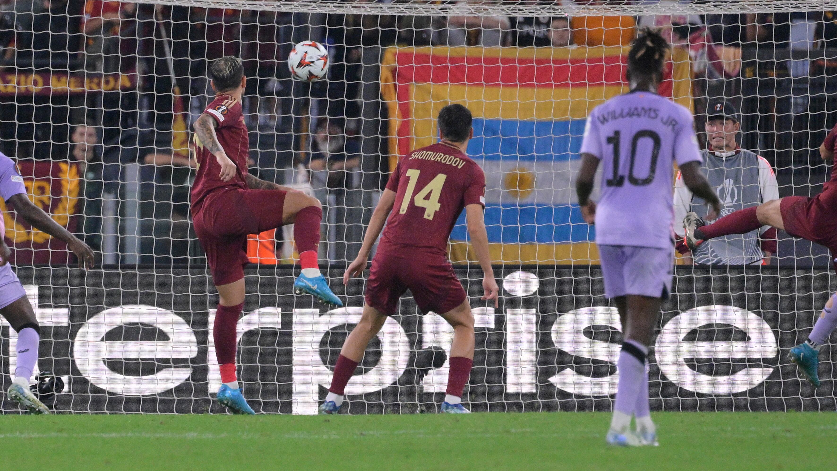 Roma beffata nel finale: in gol il Paredes degli spagnoli