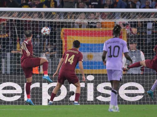 Roma beffata nel finale: in gol il Paredes degli spagnoli