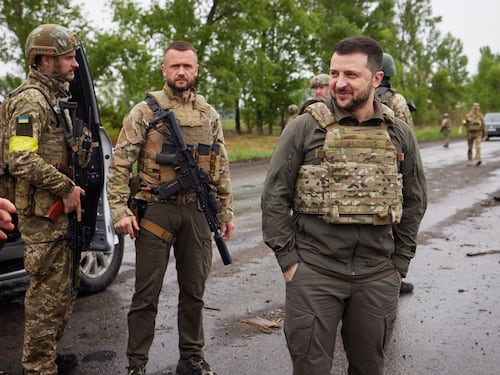 Continuità e governo collegiale: il piano di Kiev in caso di morte di Zelensky