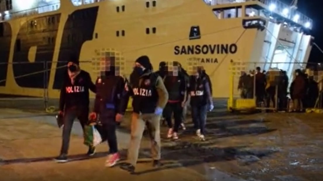Omicidio e favoreggiamento dell'immigrazione: in arresto sei egiziani