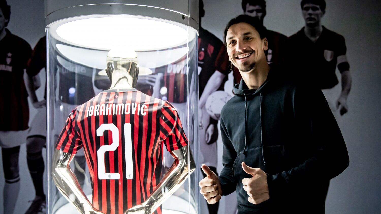 Milan, Ibrahimovic: "Pronto per giocare subito. Più richieste oggi che a 28 anni"