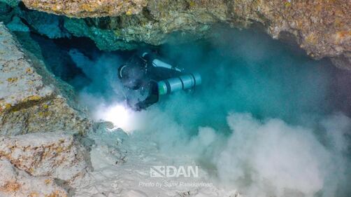 Maldive, le foto della grotta dove sono morti i sub italiani 5