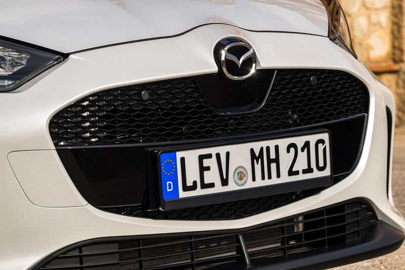 Mazda 2 Hybrid: guarda tutte le foto 5