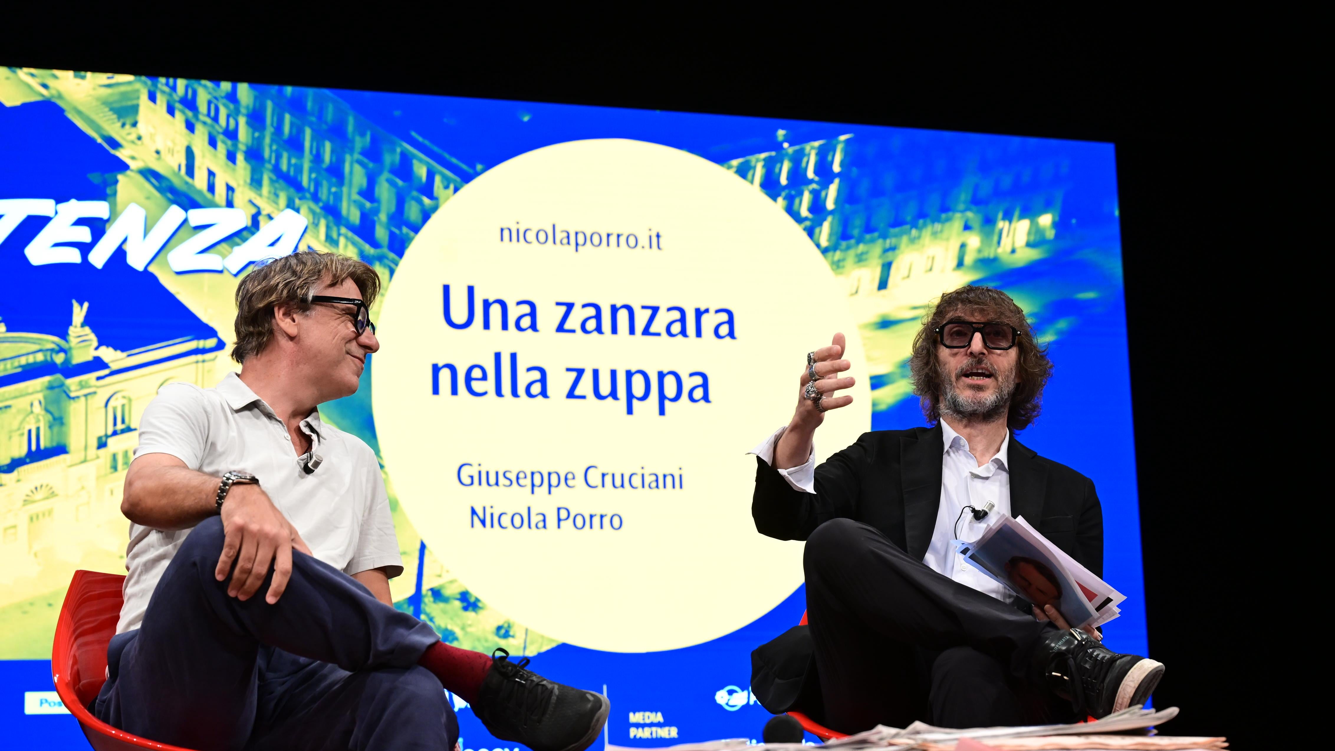 Una zanzara nella Zuppa, Porro e Cruciani leggono i giornali: "Chi rifiuta la maturità? Va bocciato"