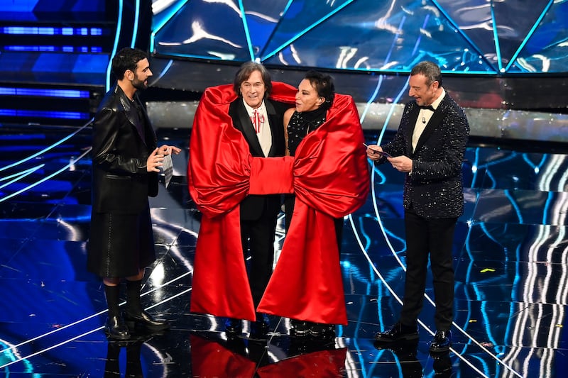 Sanremo 2024: ecco il look della prima serata del Festival dai Ricchi e Poveri 3