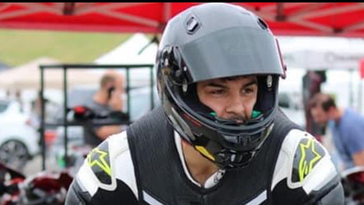 Lutto nel mondo del motociclismo: addio a Andrea Bergamelli, morto in pista a 35 anni