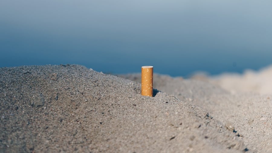Il Codacons vuole vietare il fumo su tutte le spiagge italiane