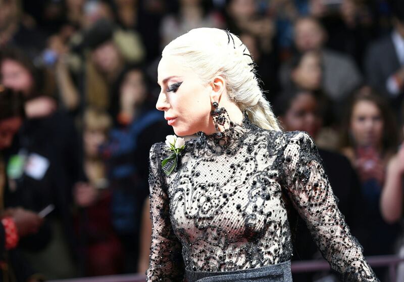 Grammy 2018, star sul red carpet 8