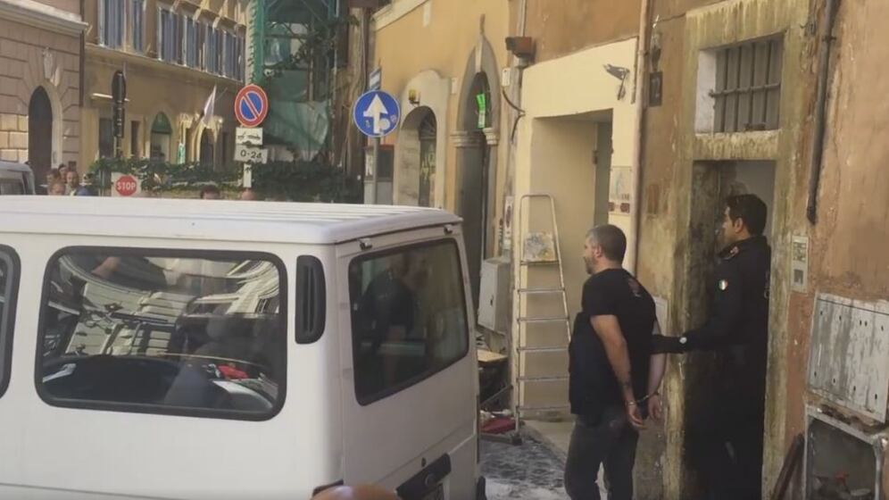 Roma, arrestato leader di CasaPound: "Difendevo le famiglie italiane"