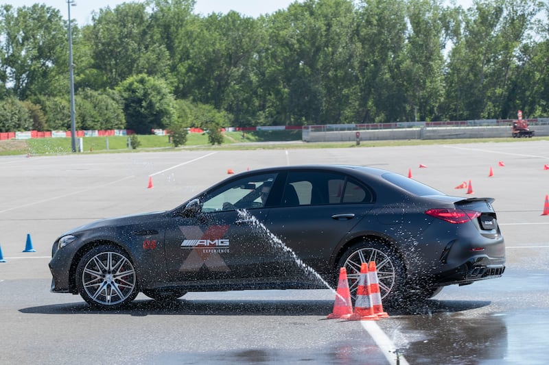 Velocità e adrenalina a bordo delle Mercedes-AMG 2