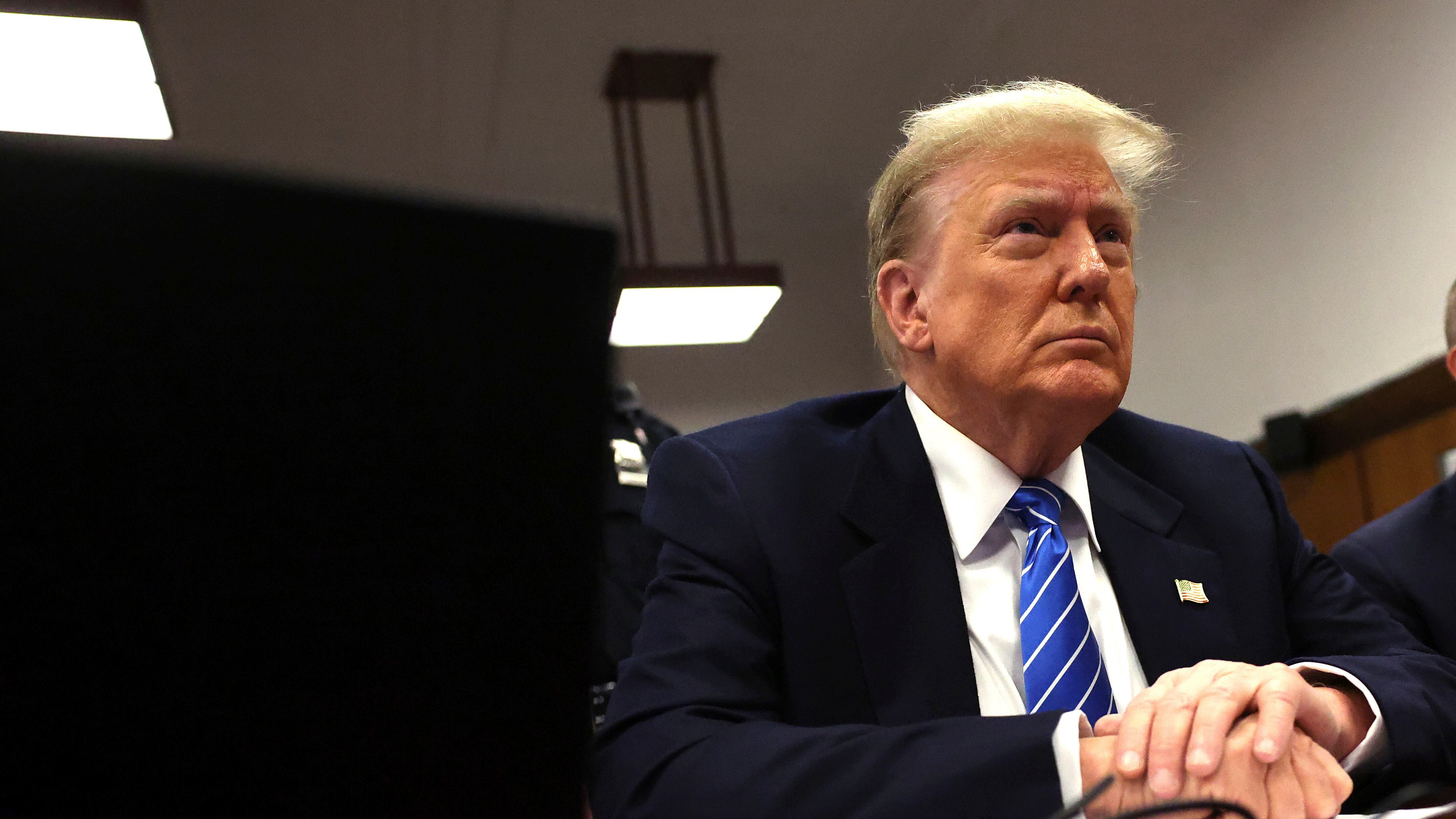 "Un figlio illegittimo e una relazione con una coniglietta": Cohen in aula inguaia (ancora) Trump