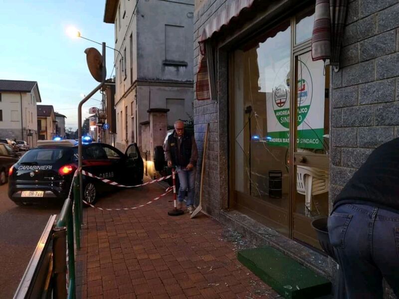 L'attacco alla sede della Lega di Cogliate 1