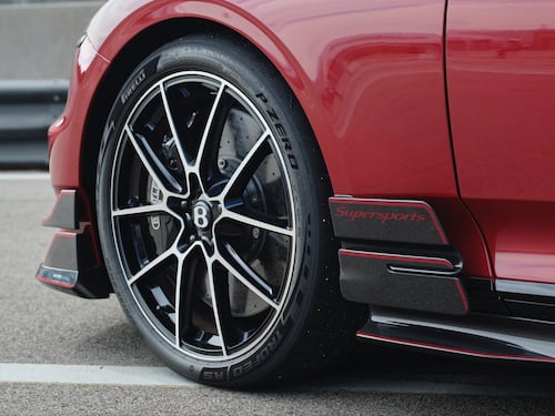 Pirelli P Zero Trofeo RS, la Bentley Supersports arriva a 1,3 g di accelerazione laterale