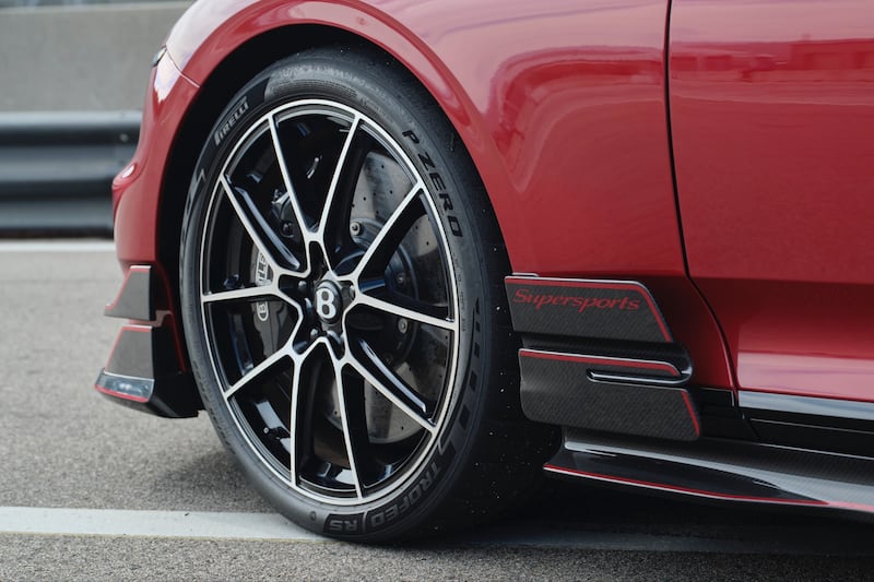 Pirelli P Zero Trofeo RS, la Bentley Supersports arriva a 1,3 g di accelerazione laterale