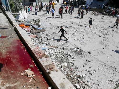Gaza, missili israeliani sulla scuola dell'Onu: 40 morti