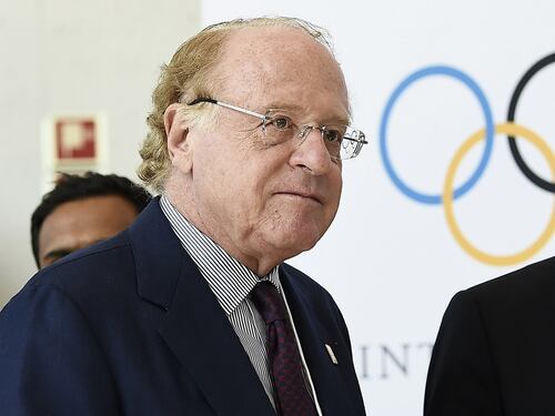 Eni, crolla il teorema dei pm: Scaroni e Descalzi sono assolti