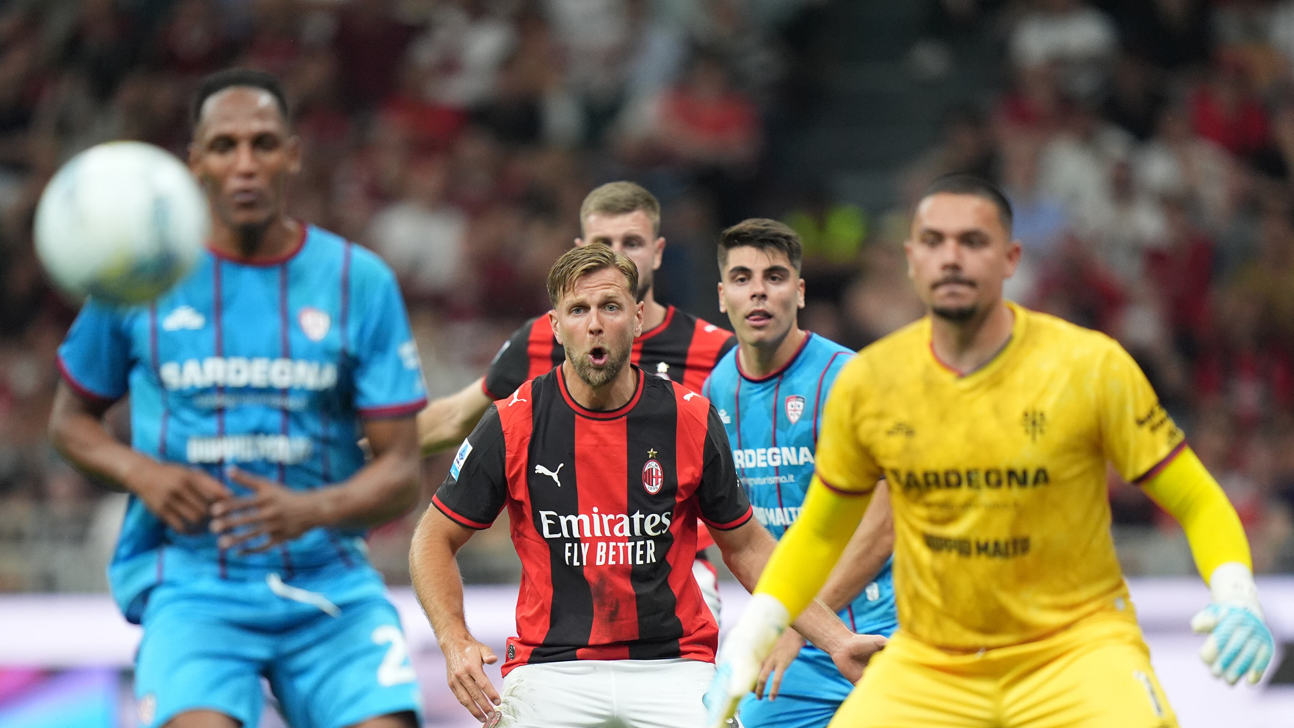 Neppure San Siro può salvare un Diavolo che vuole suicidarsi