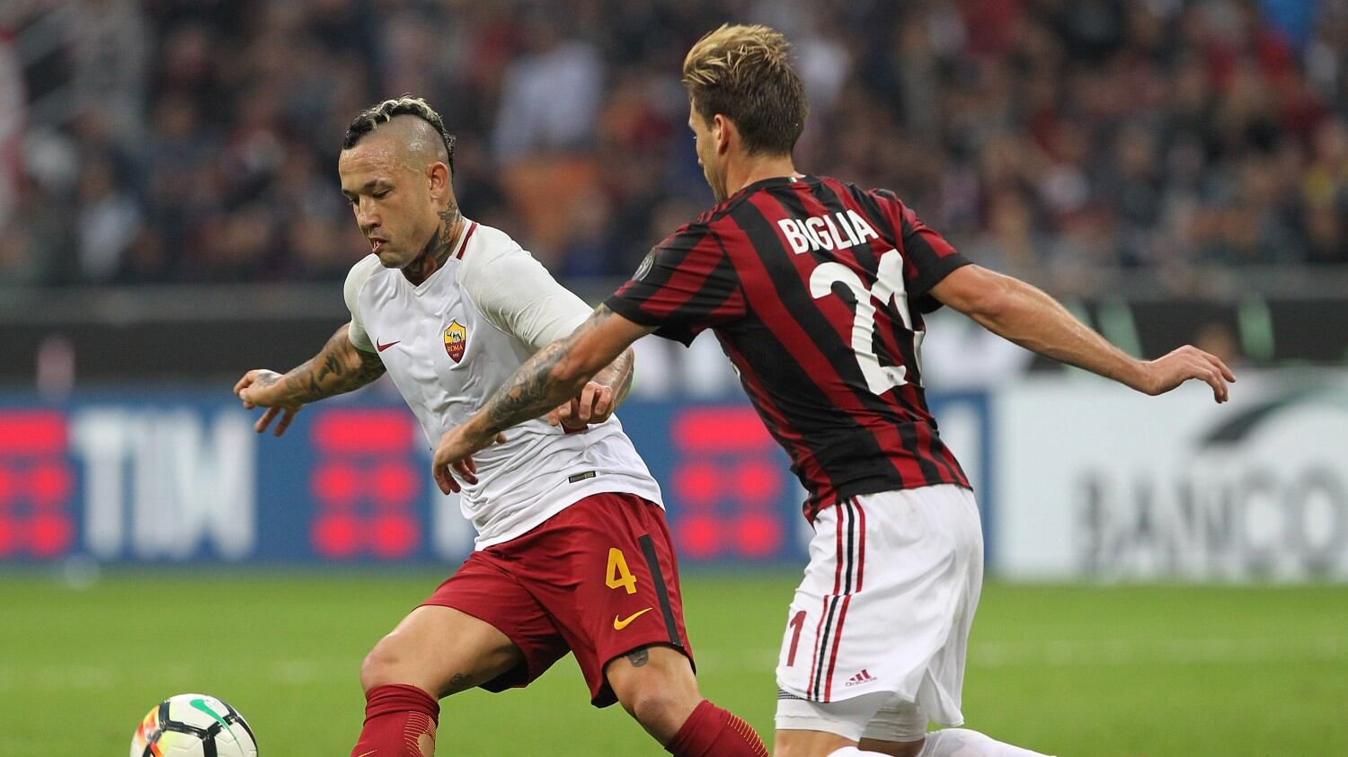Il Milan affonda ancora: la Roma manda ko il Diavolo