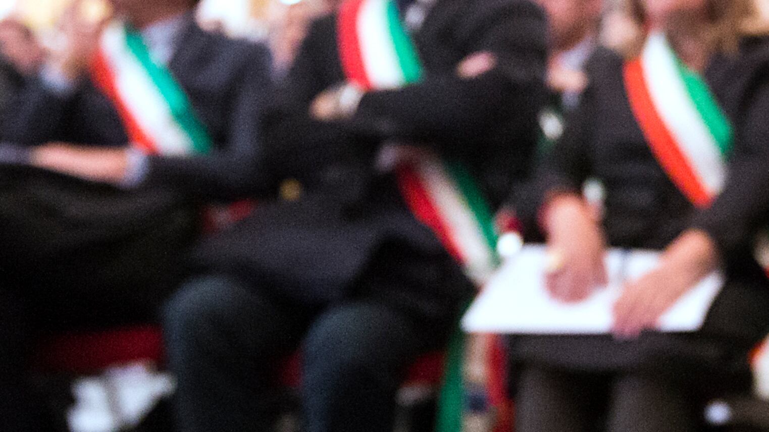 Regioni e Comuni riducono i debiti, lo Stato li aumenta