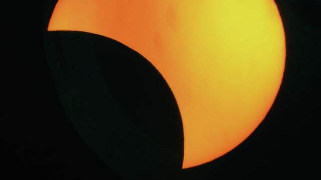 Eclissi di Sole, istruzioni per l'uso