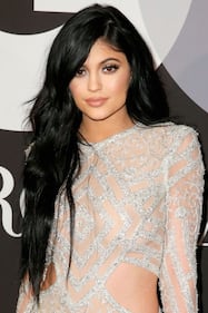 Kylie Jenner hot in reggiseno 16