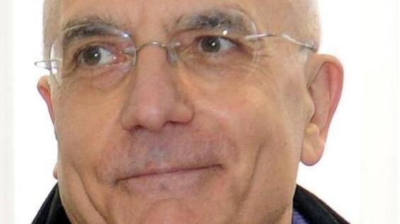 L'ex sindaco perde la scommessa. Maroni: va bene anche un modellino