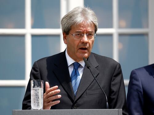 Appello di Gentiloni ai musulmani: "Impegnatevi contro il terrorismo"
