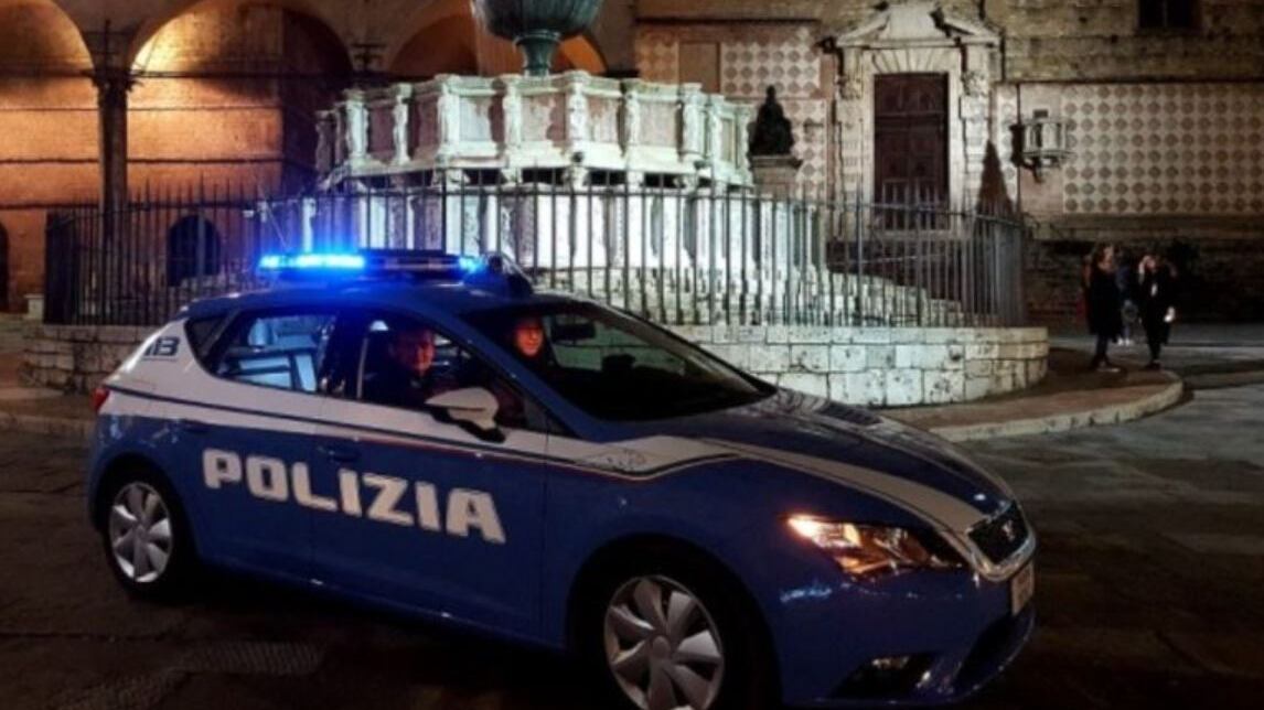 "Sei ucraina?". E la baby gang la aggredisce con l'acido
