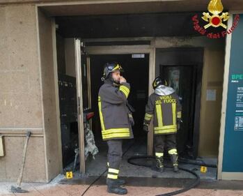Un uomo ha lanciato una moltov contro una banca a Vibo Valentia 1