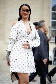 Rihanna alla sfilata di Christian Dior 8