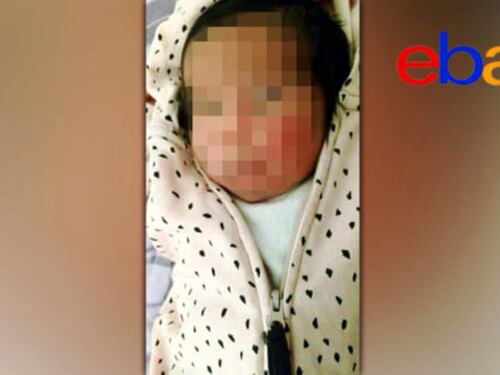 Neonata in vendita su eBay al prezzo di cinquemila euro